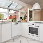 度假居 6 Person In Bjert-by Traum *